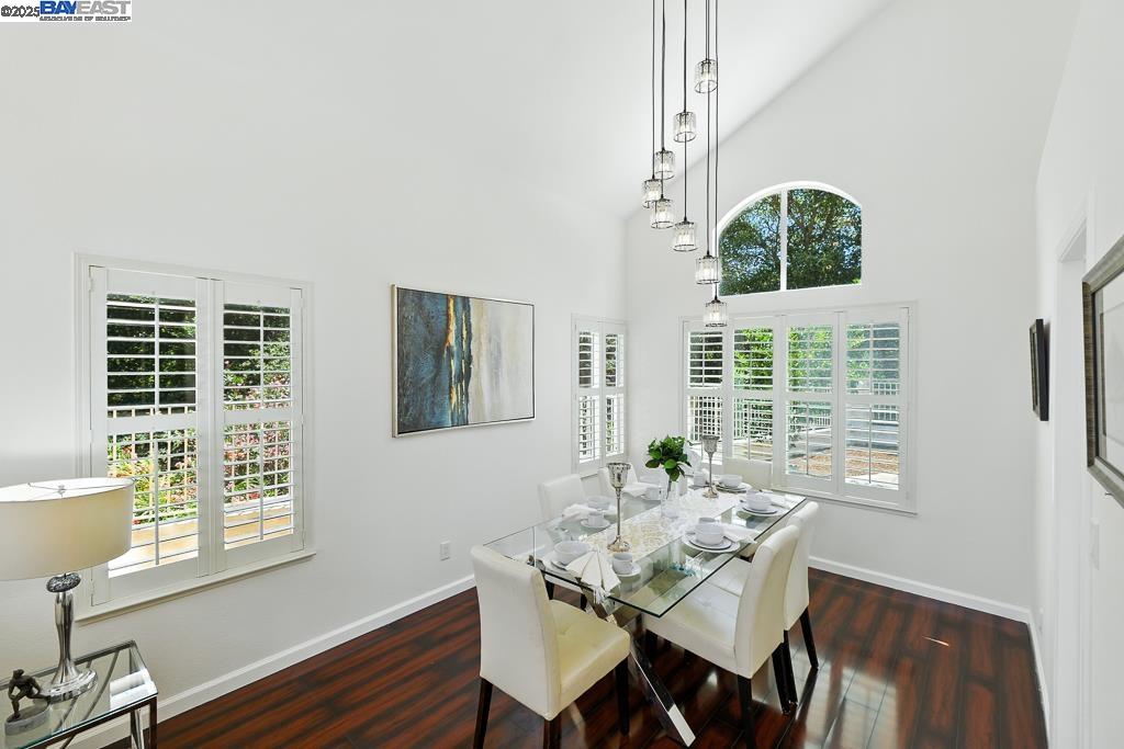 Detail Gallery Image 12 of 60 For 302 Carson St, Hercules,  CA 94547 - 4 Beds | 3 Baths