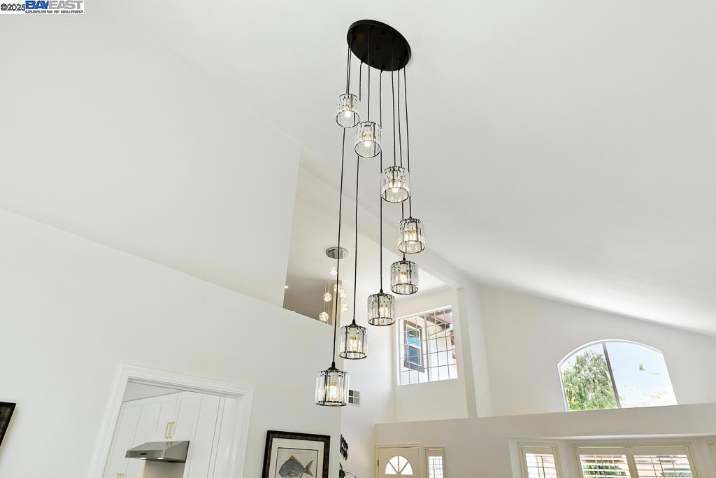 Detail Gallery Image 15 of 60 For 302 Carson St, Hercules,  CA 94547 - 4 Beds | 3 Baths