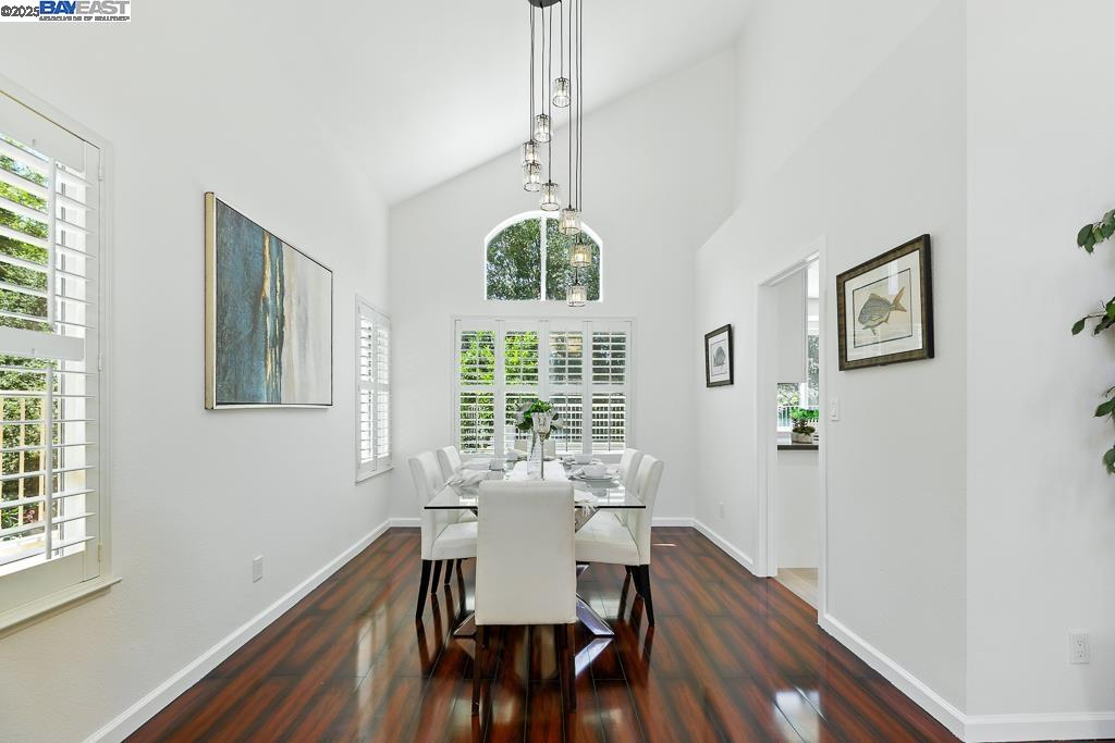Detail Gallery Image 16 of 60 For 302 Carson St, Hercules,  CA 94547 - 4 Beds | 3 Baths