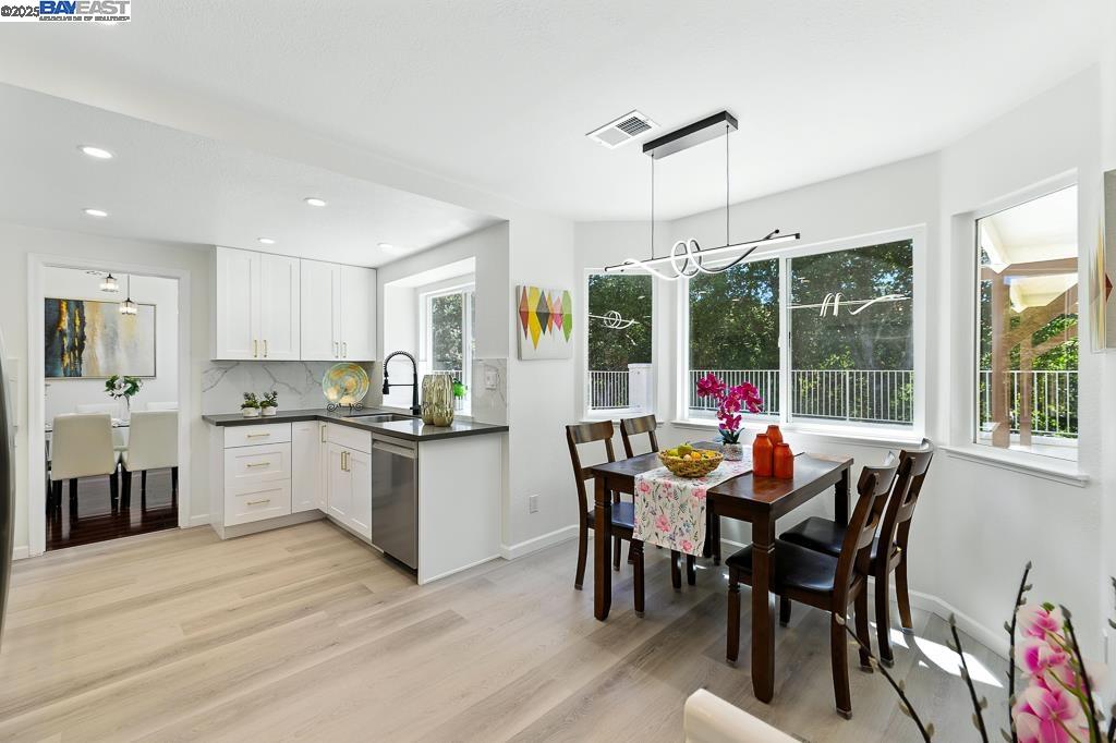 Detail Gallery Image 24 of 60 For 302 Carson St, Hercules,  CA 94547 - 4 Beds | 3 Baths