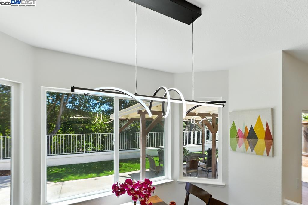 Detail Gallery Image 26 of 60 For 302 Carson St, Hercules,  CA 94547 - 4 Beds | 3 Baths