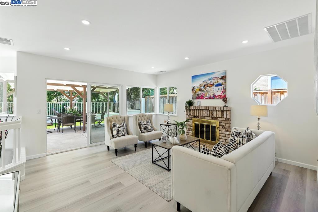 Detail Gallery Image 28 of 60 For 302 Carson St, Hercules,  CA 94547 - 4 Beds | 3 Baths