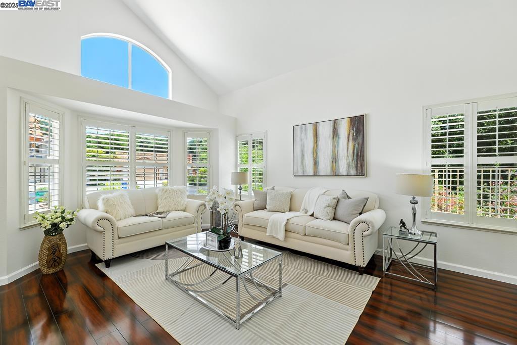 Detail Gallery Image 6 of 60 For 302 Carson St, Hercules,  CA 94547 - 4 Beds | 3 Baths