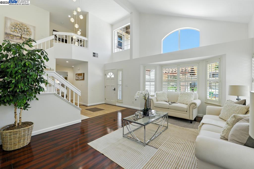Detail Gallery Image 8 of 60 For 302 Carson St, Hercules,  CA 94547 - 4 Beds | 3 Baths