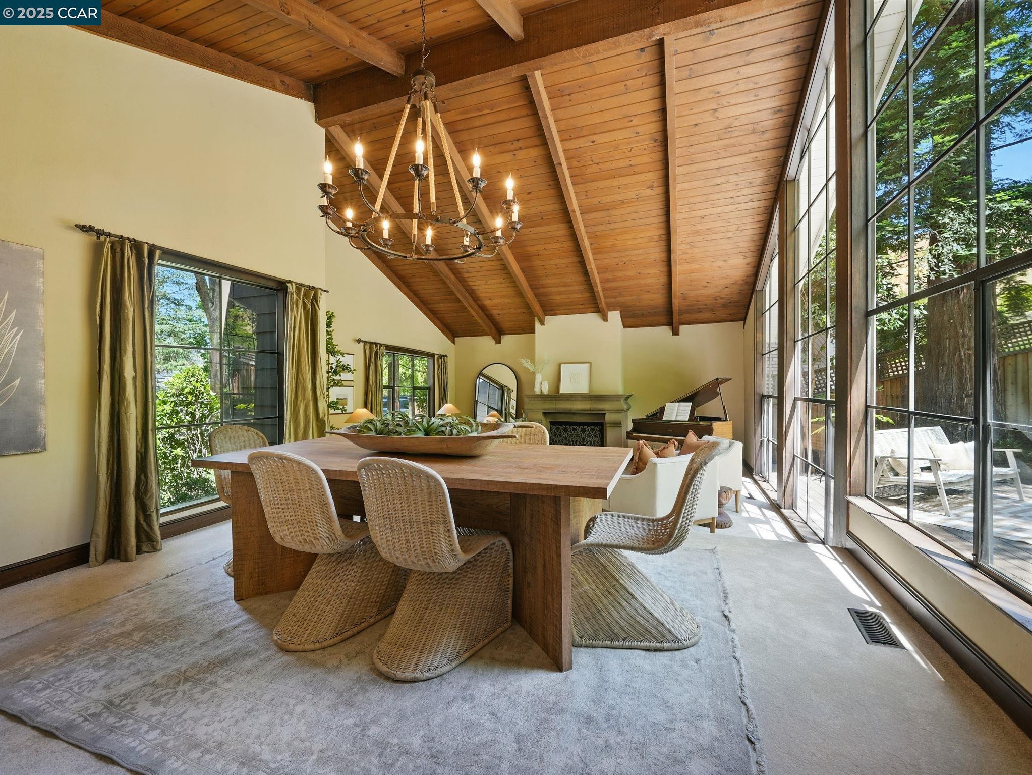 Detail Gallery Image 3 of 44 For 66 Ambleside Court, Danville,  CA 94526 - 4 Beds | 3 Baths