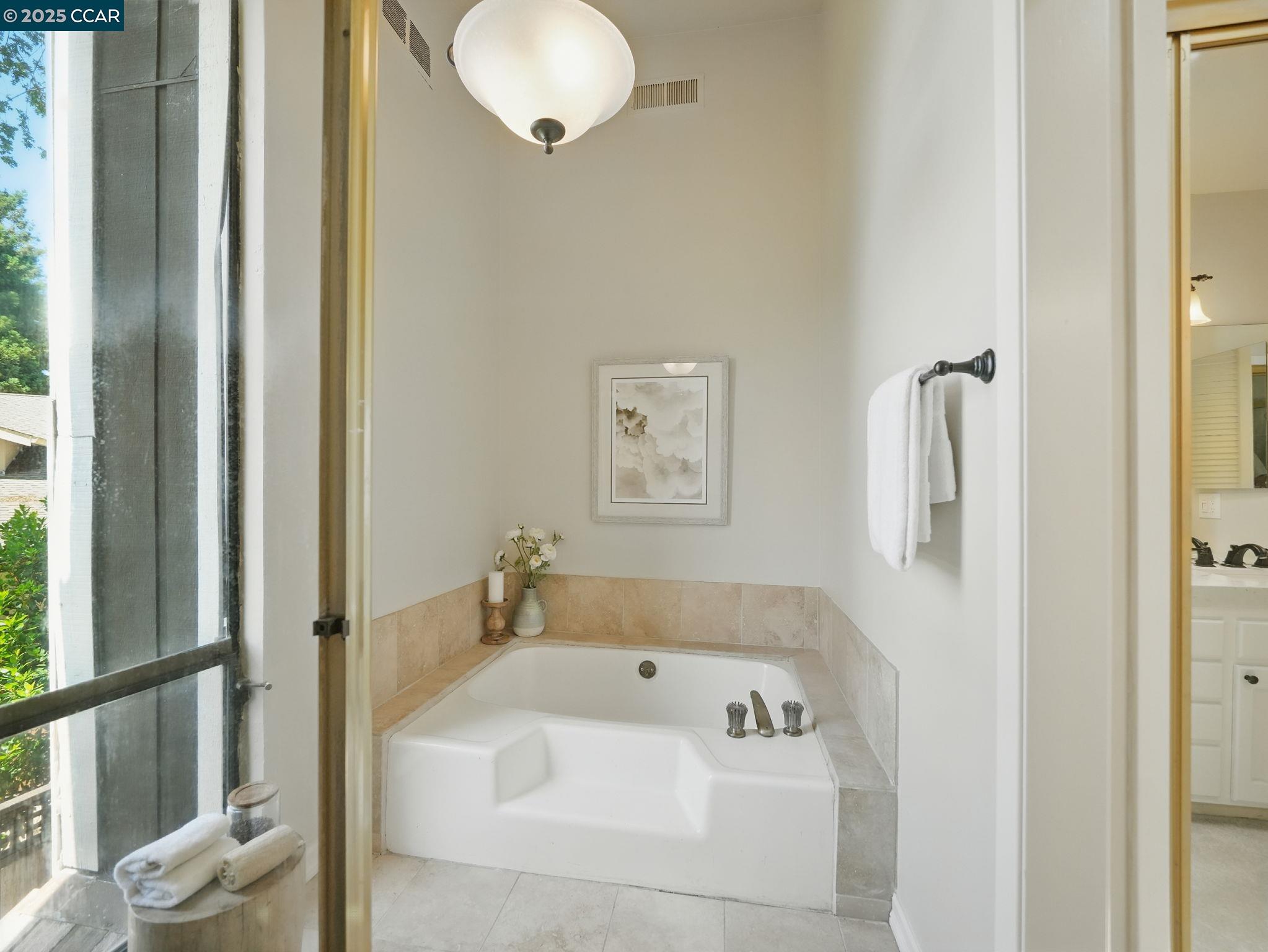 Detail Gallery Image 21 of 44 For 66 Ambleside Court, Danville,  CA 94526 - 4 Beds | 3 Baths