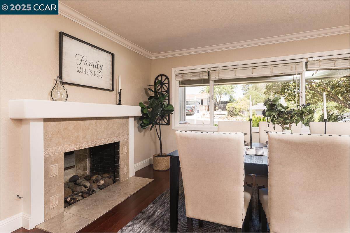 Detail Gallery Image 14 of 33 For 1736 Silverwood Dr, Martinez,  CA 94553 - 3 Beds | 2 Baths