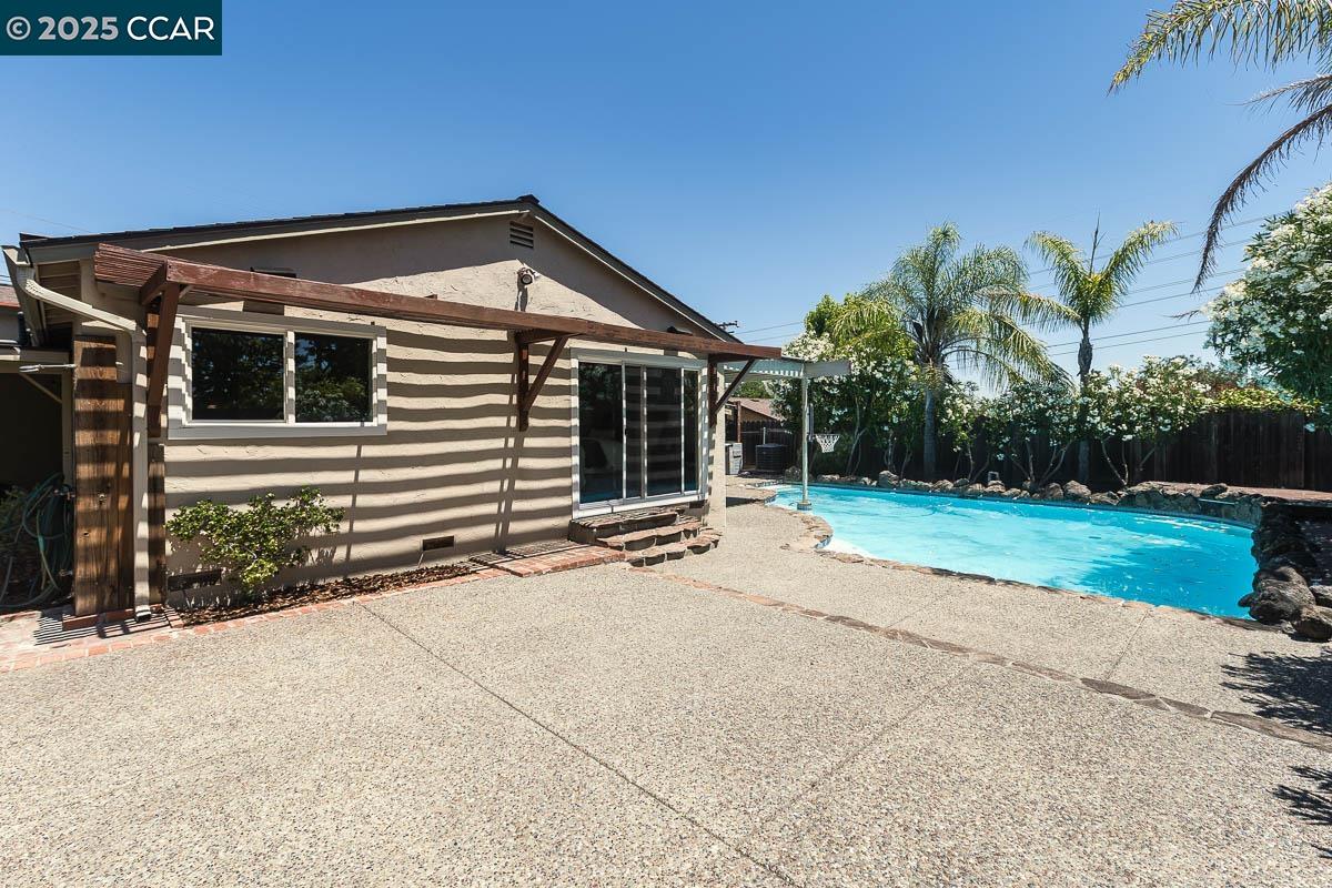 Detail Gallery Image 35 of 42 For 1736 Silverwood Dr, Martinez,  CA 94553 - 3 Beds | 2 Baths