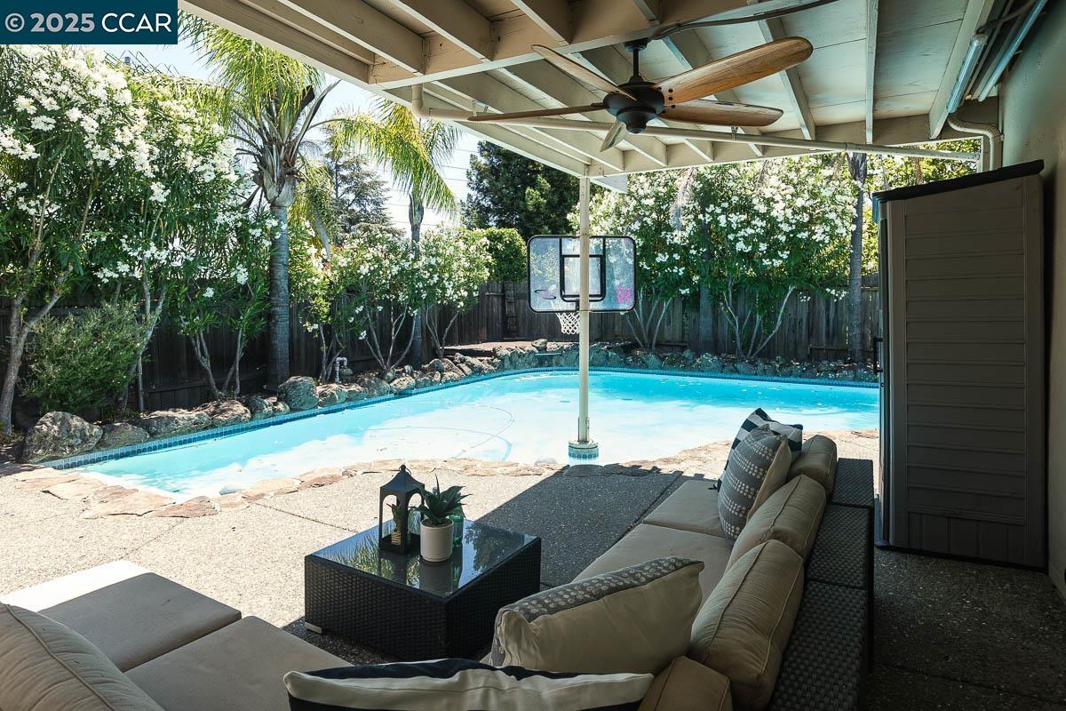 Detail Gallery Image 36 of 42 For 1736 Silverwood Dr, Martinez,  CA 94553 - 3 Beds | 2 Baths