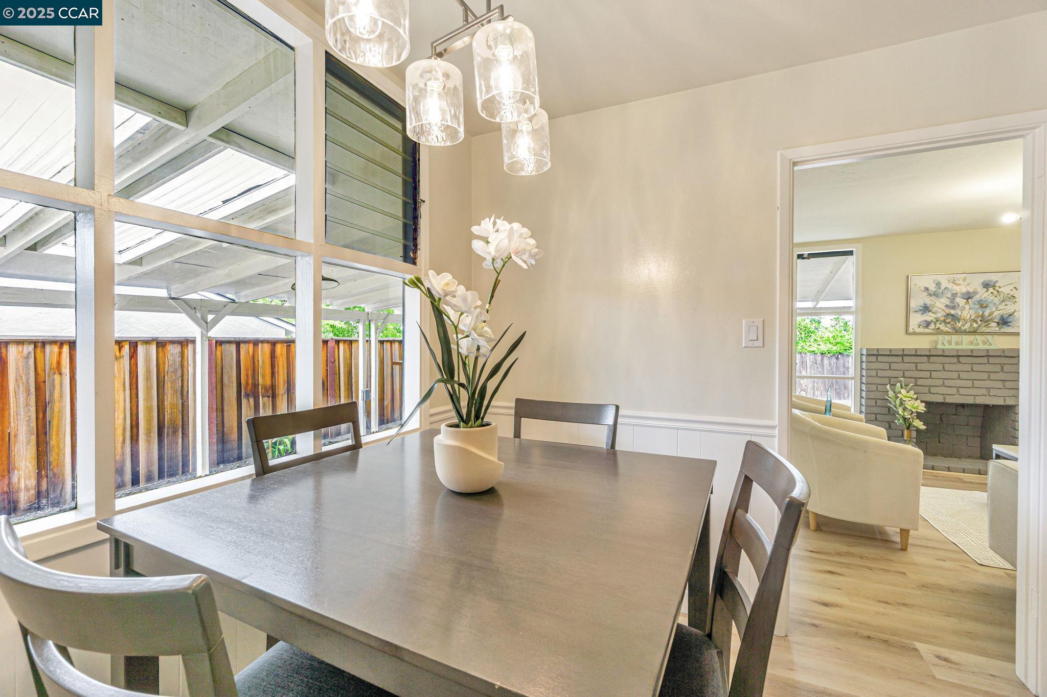 Detail Gallery Image 14 of 30 For 3119 Meadowbrook Dr, Concord,  CA 94519 - 3 Beds | 2 Baths