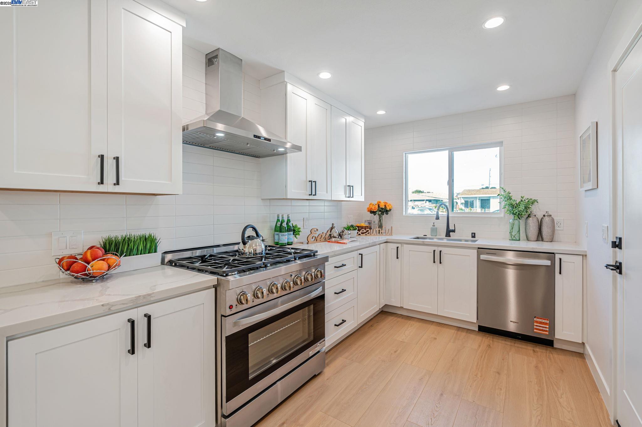 Detail Gallery Image 13 of 35 For 1923 Fairbanks St, San Leandro,  CA 94577 - 4 Beds | 2 Baths