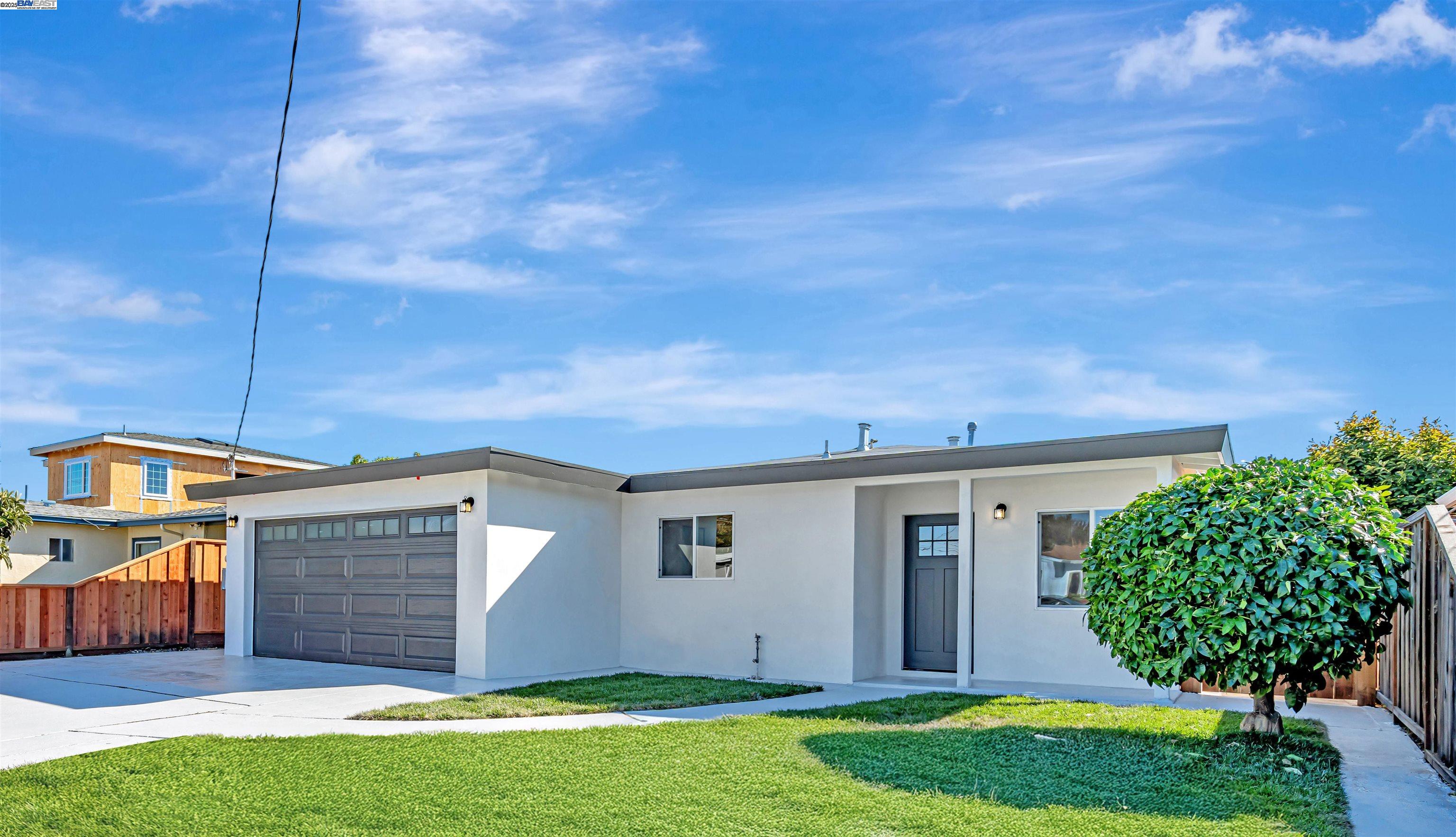 Detail Gallery Image 3 of 35 For 1923 Fairbanks St, San Leandro,  CA 94577 - 4 Beds | 2 Baths