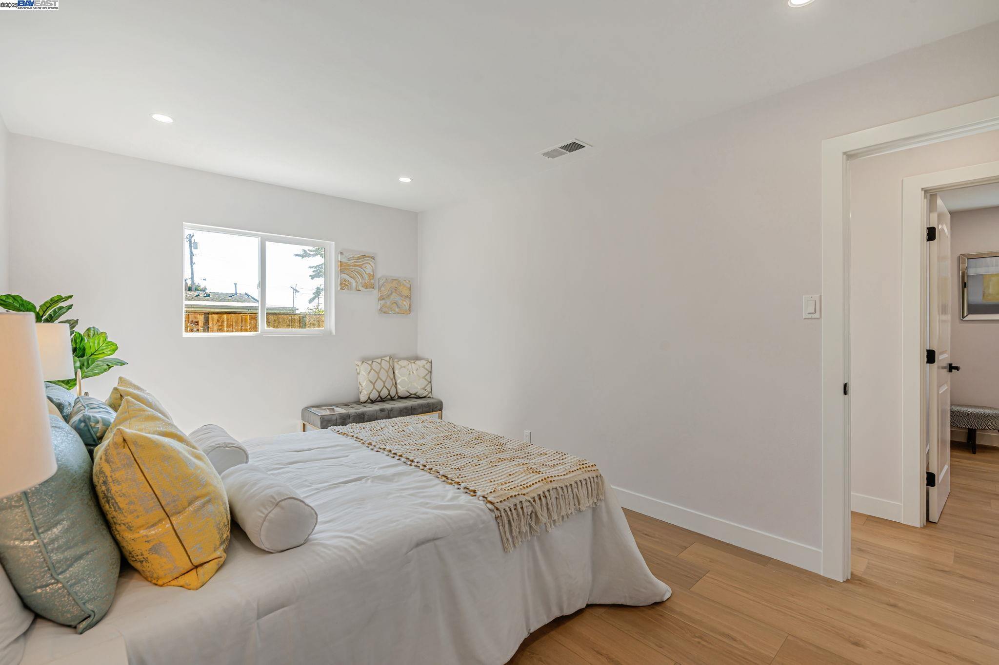 Detail Gallery Image 23 of 35 For 1923 Fairbanks St, San Leandro,  CA 94577 - 4 Beds | 2 Baths