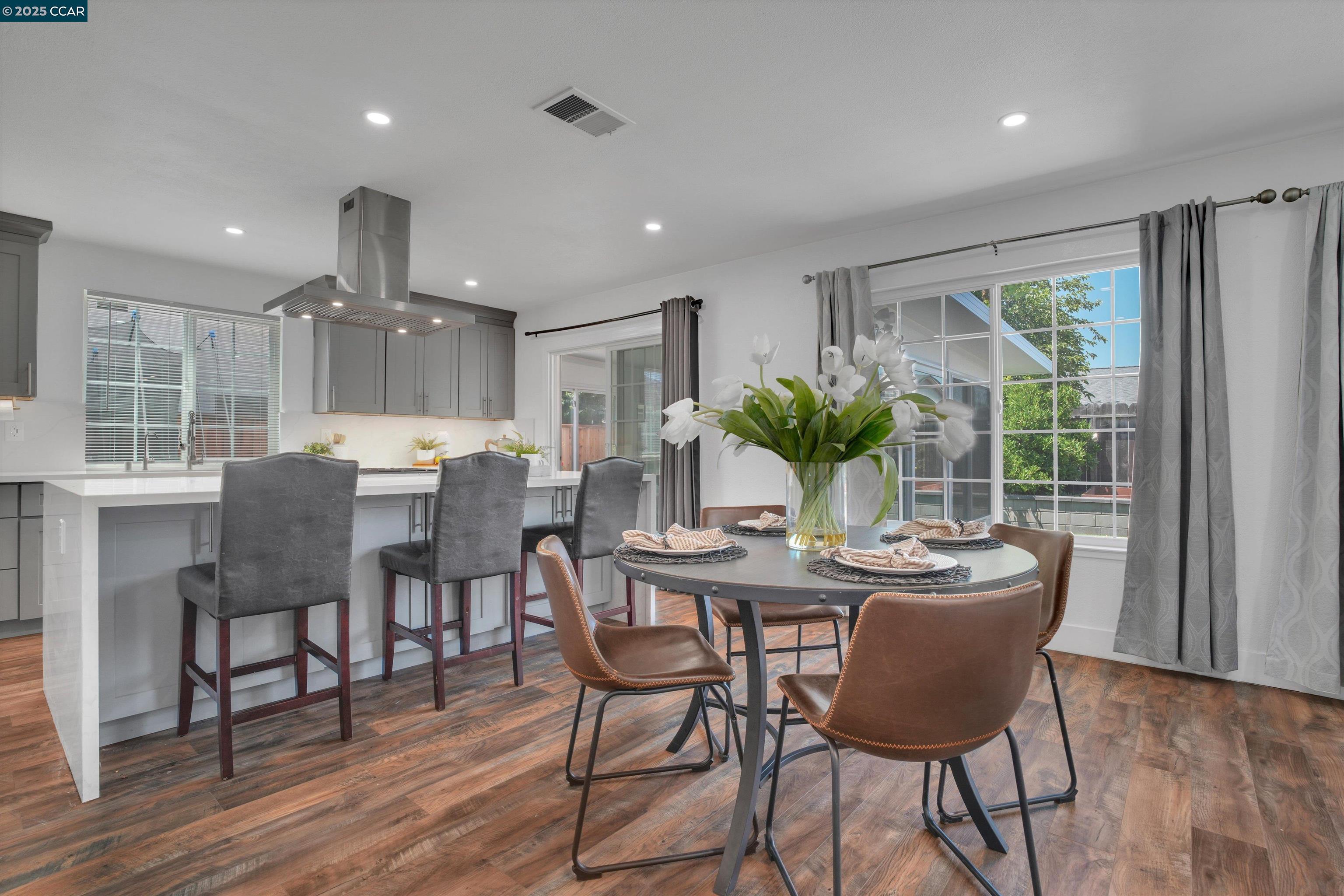 Detail Gallery Image 12 of 37 For 5438 Scenic Ave, Livermore,  CA 94551 - 4 Beds | 2 Baths