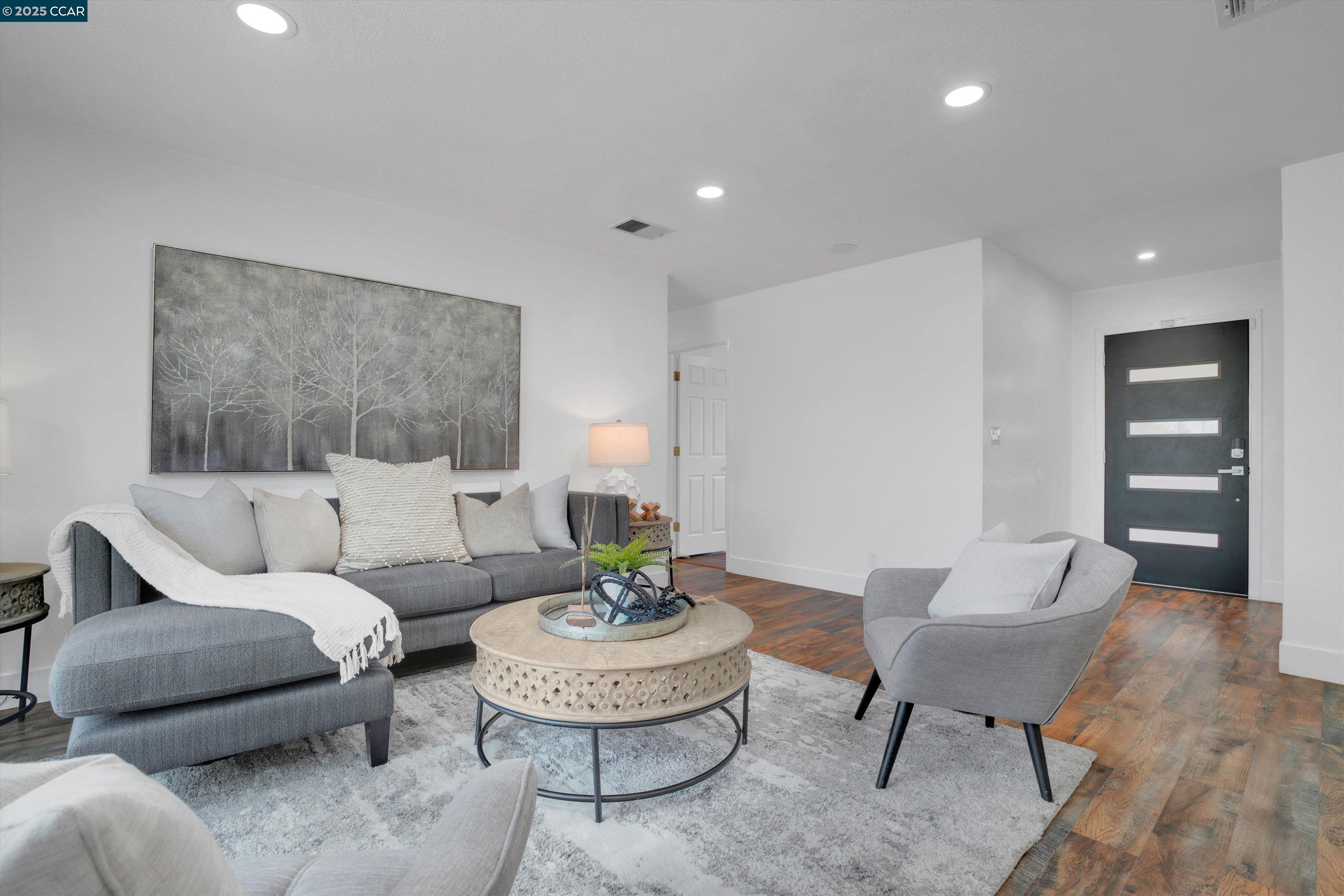 Detail Gallery Image 6 of 37 For 5438 Scenic Ave, Livermore,  CA 94551 - 4 Beds | 2 Baths