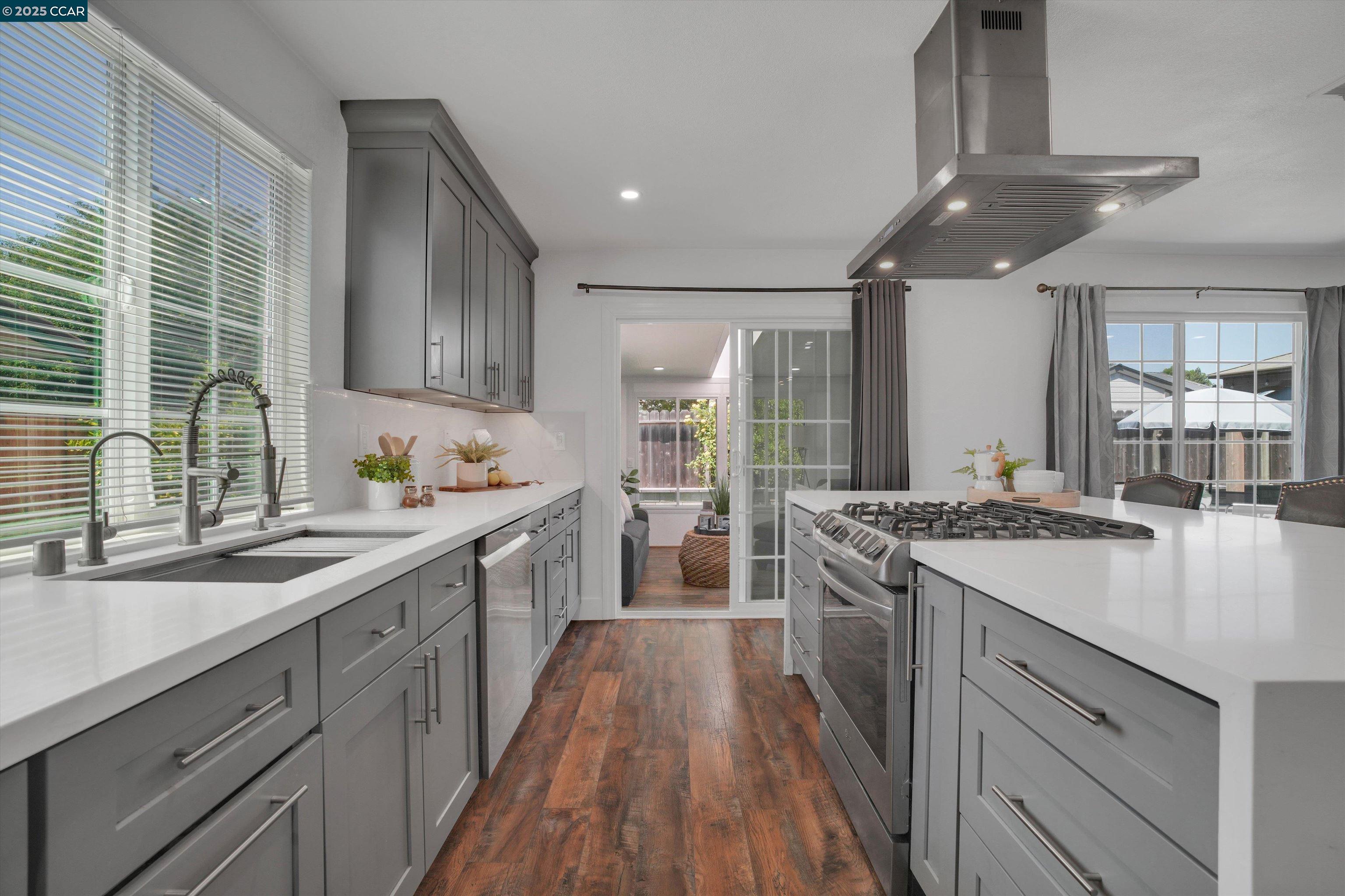Detail Gallery Image 9 of 37 For 5438 Scenic Ave, Livermore,  CA 94551 - 4 Beds | 2 Baths