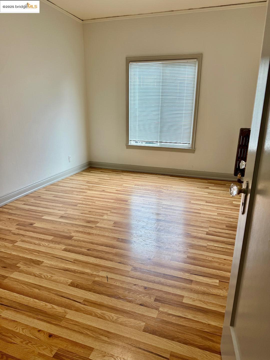 Detail Gallery Image 5 of 13 For 2240 Macarthur Blvd, Oakland,  CA 94602 - – Beds | – Baths