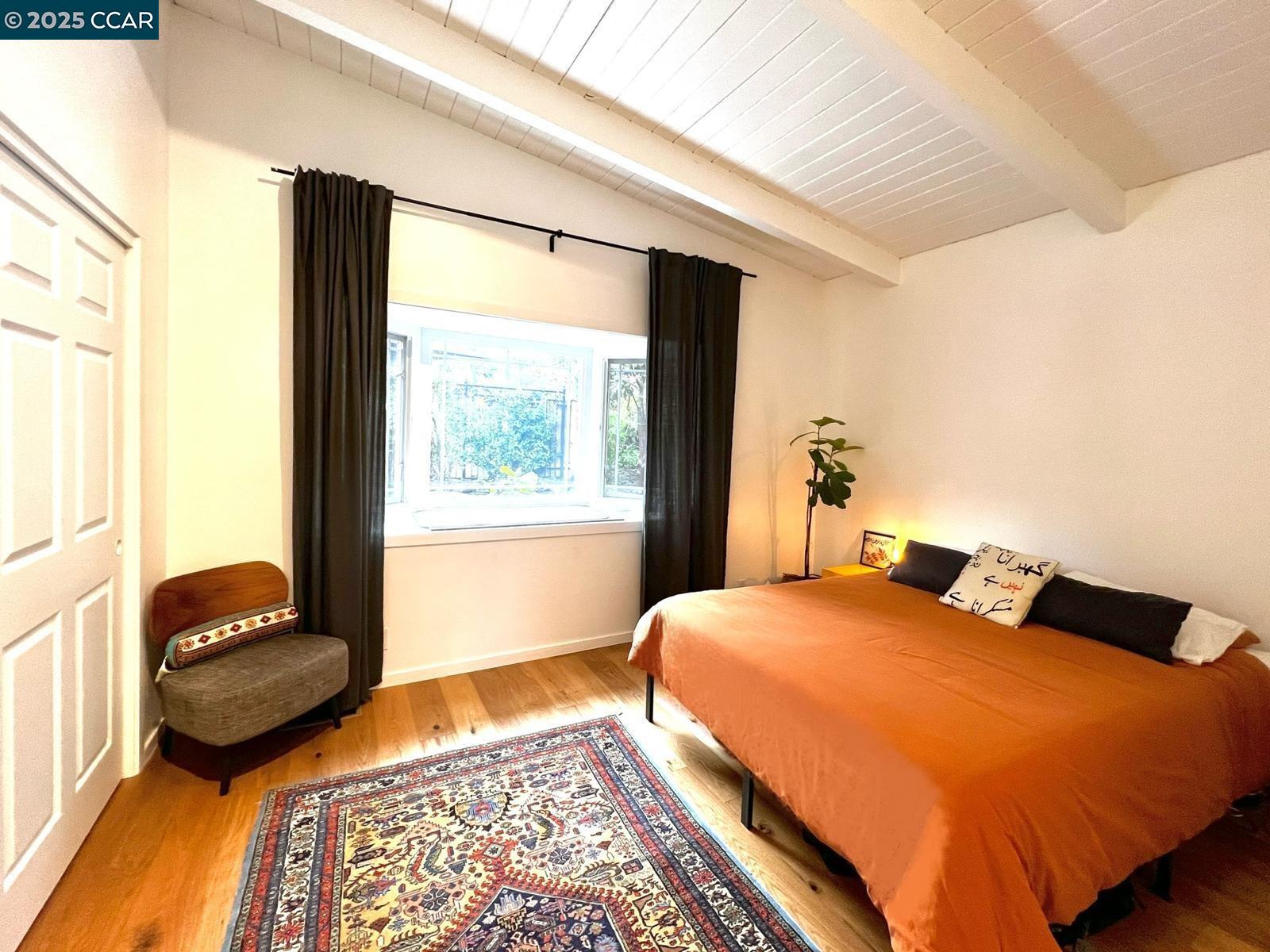 5915 ALHAMBRA AVE, Oakland, California 94611, 4 Bedrooms Bedrooms, 7 Rooms Rooms,3 BathroomsBathrooms,Residential,For Sale,5915 ALHAMBRA AVE,41105254