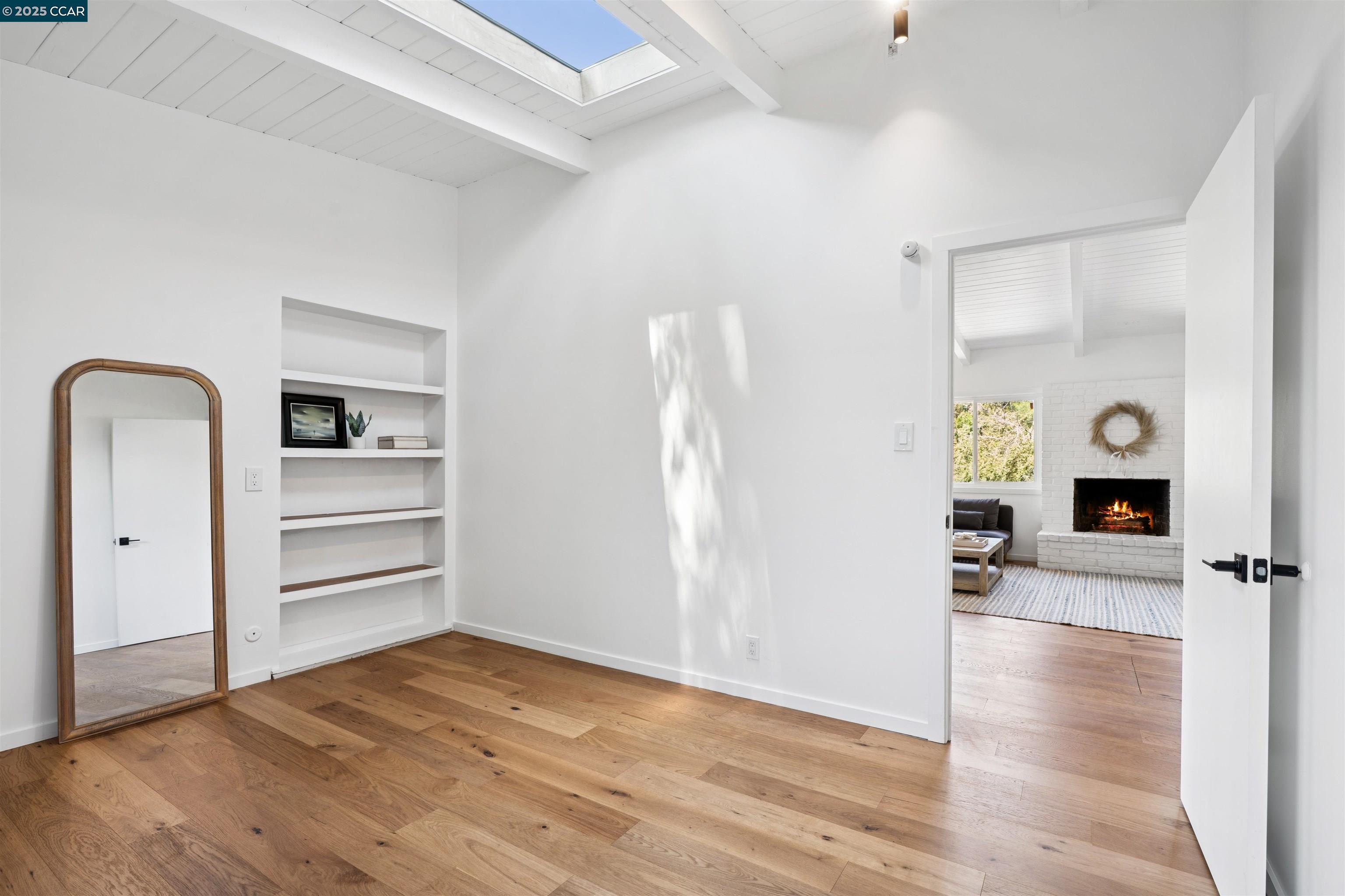 5915 ALHAMBRA AVE, Oakland, California 94611, 4 Bedrooms Bedrooms, 7 Rooms Rooms,3 BathroomsBathrooms,Residential,For Sale,5915 ALHAMBRA AVE,41105254