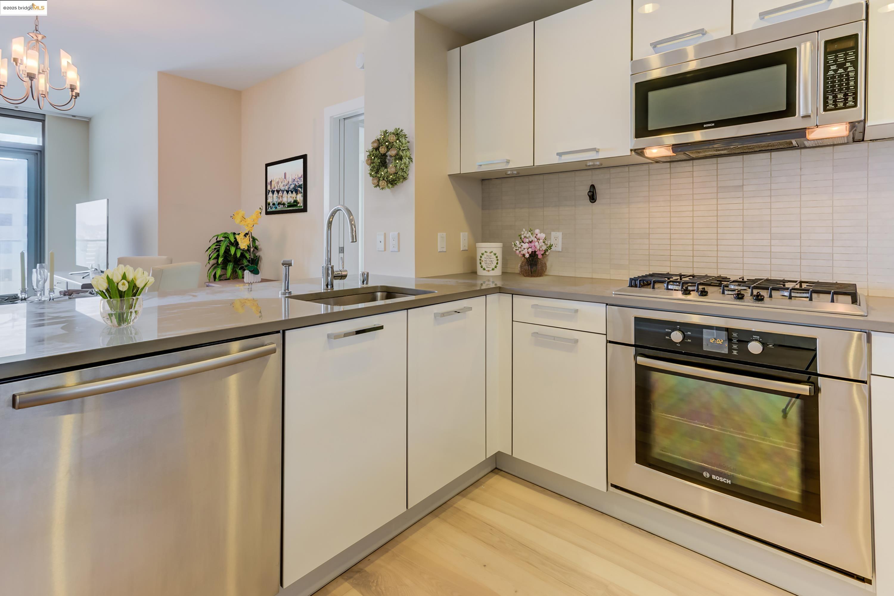 Detail Gallery Image 5 of 23 For 1 Hawthorne 14c,  San Francisco,  CA 94105 - 2 Beds | 2 Baths