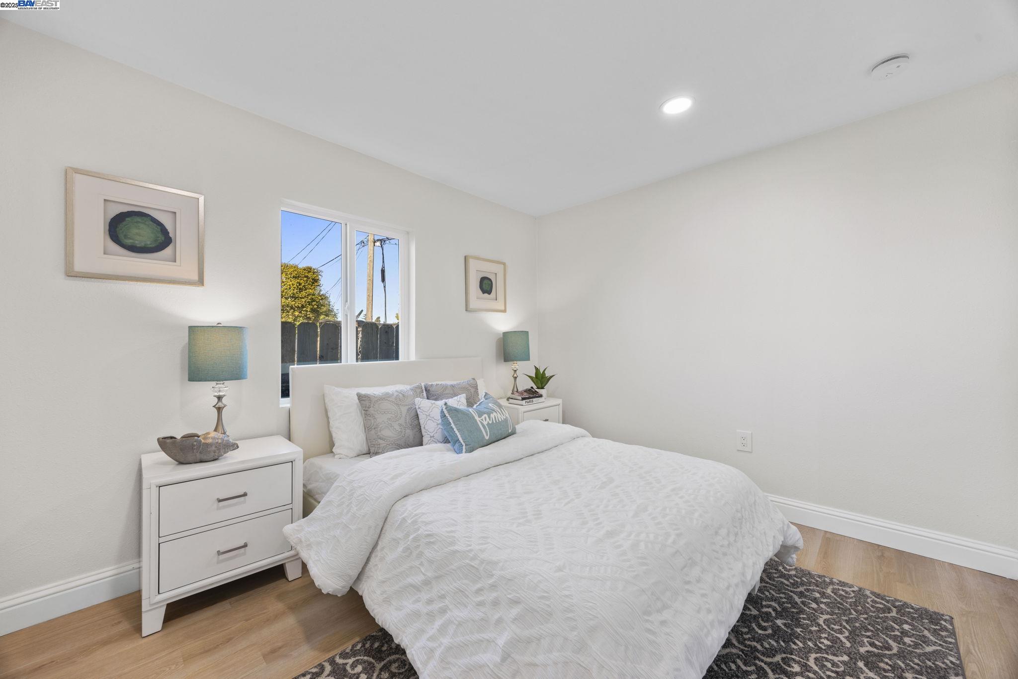 Detail Gallery Image 15 of 29 For 20 W Ruby St, Richmond,  CA 94801 - 2 Beds | 2 Baths