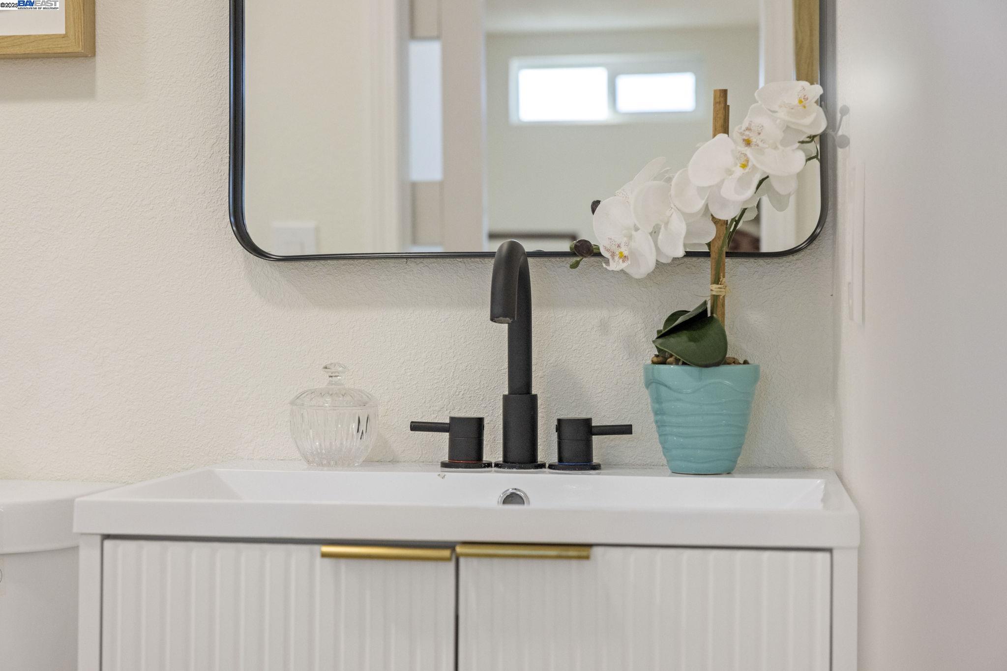 Detail Gallery Image 23 of 29 For 20 W Ruby St, Richmond,  CA 94801 - 2 Beds | 2 Baths