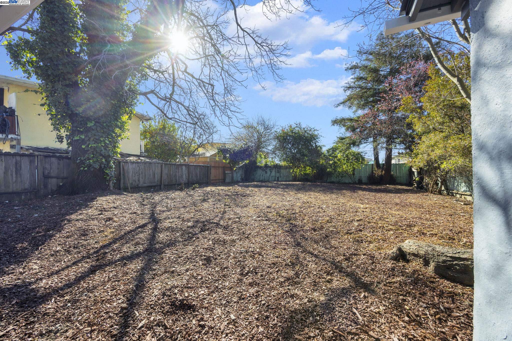 Detail Gallery Image 27 of 29 For 20 W Ruby St, Richmond,  CA 94801 - 2 Beds | 2 Baths