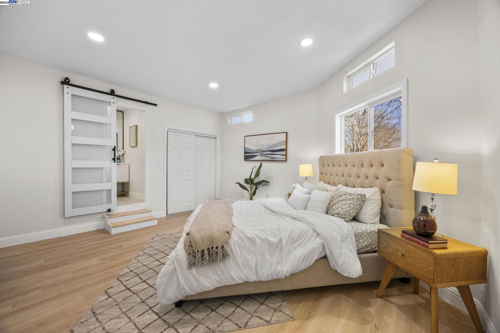 Detail Gallery Image 9 of 29 For 20 W Ruby St, Richmond,  CA 94801 - 2 Beds | 2 Baths