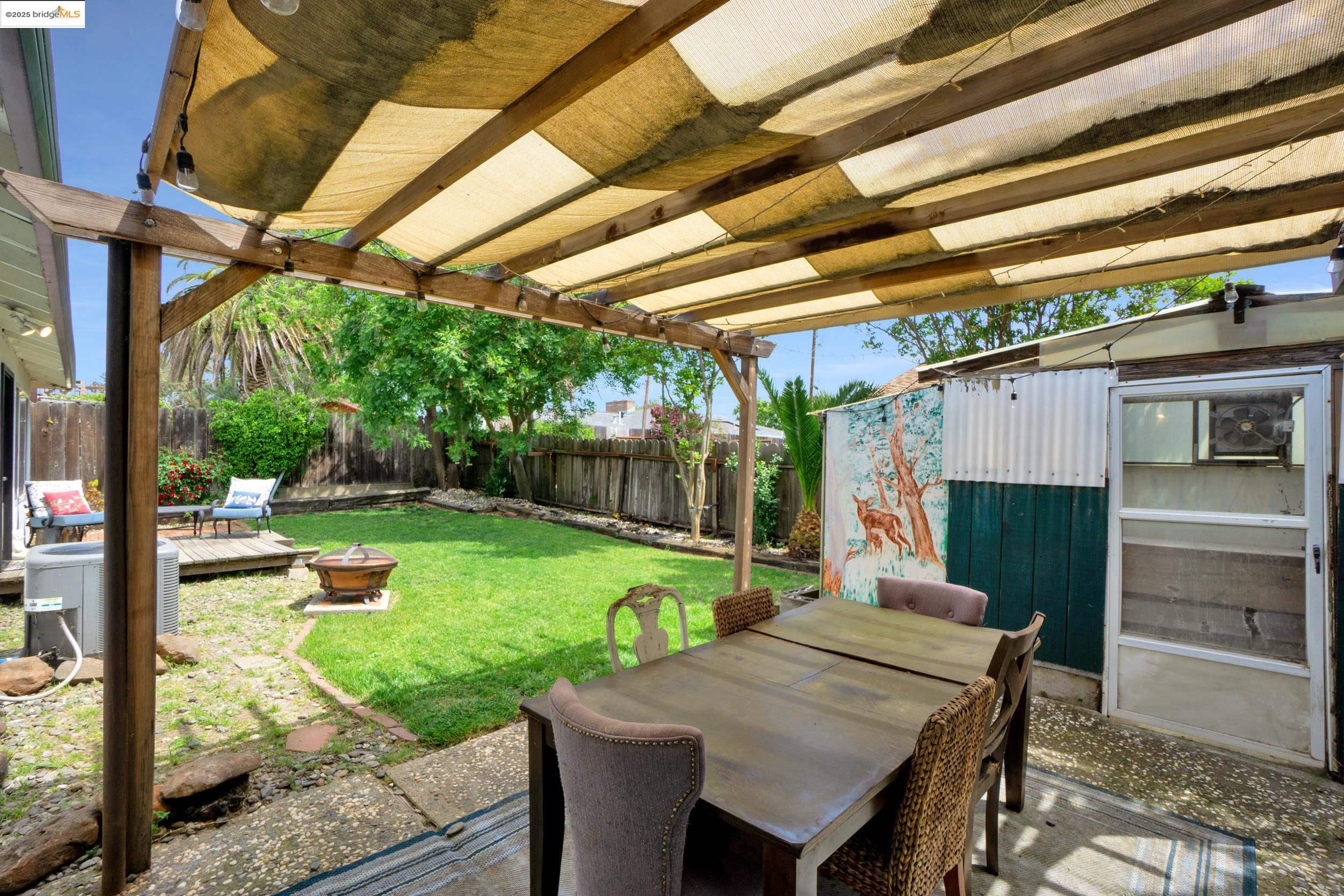 Detail Gallery Image 14 of 45 For 835 Elm Way, Rio Vista,  CA 94571 - 3 Beds | 1/1 Baths