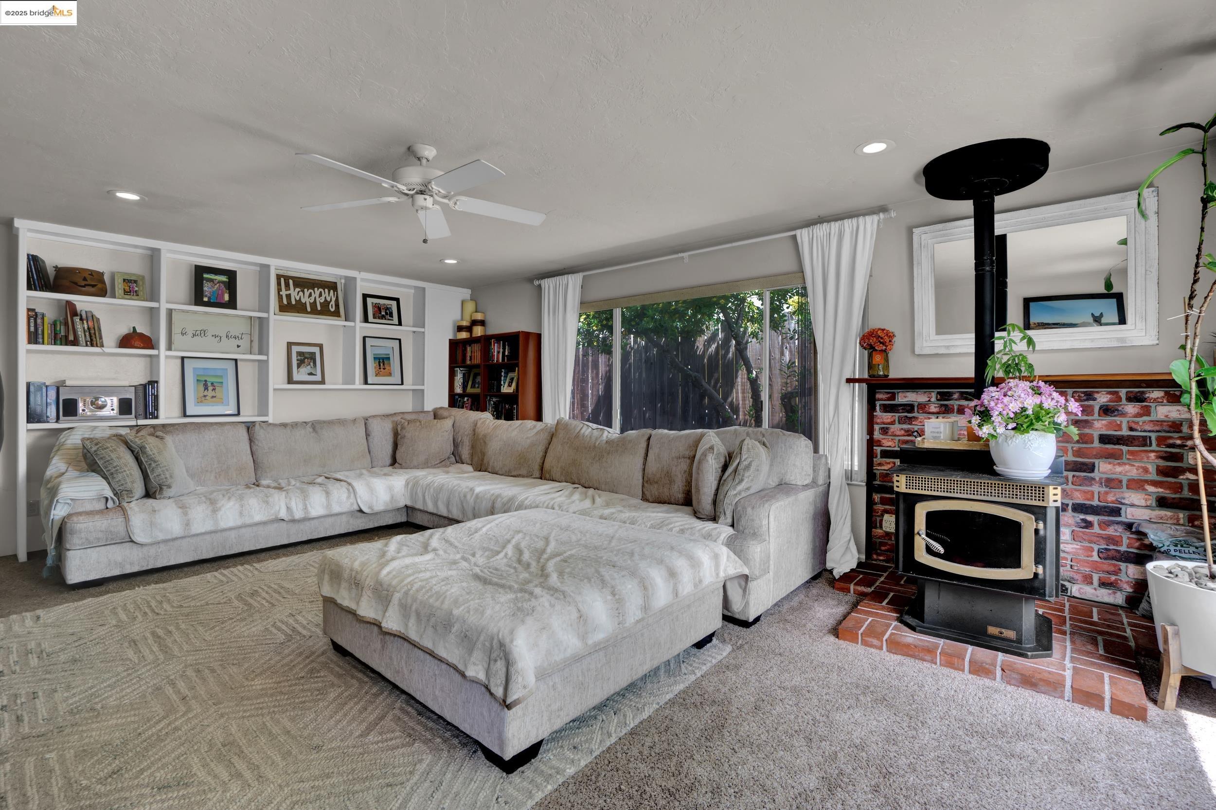 Detail Gallery Image 19 of 45 For 835 Elm Way, Rio Vista,  CA 94571 - 3 Beds | 1/1 Baths