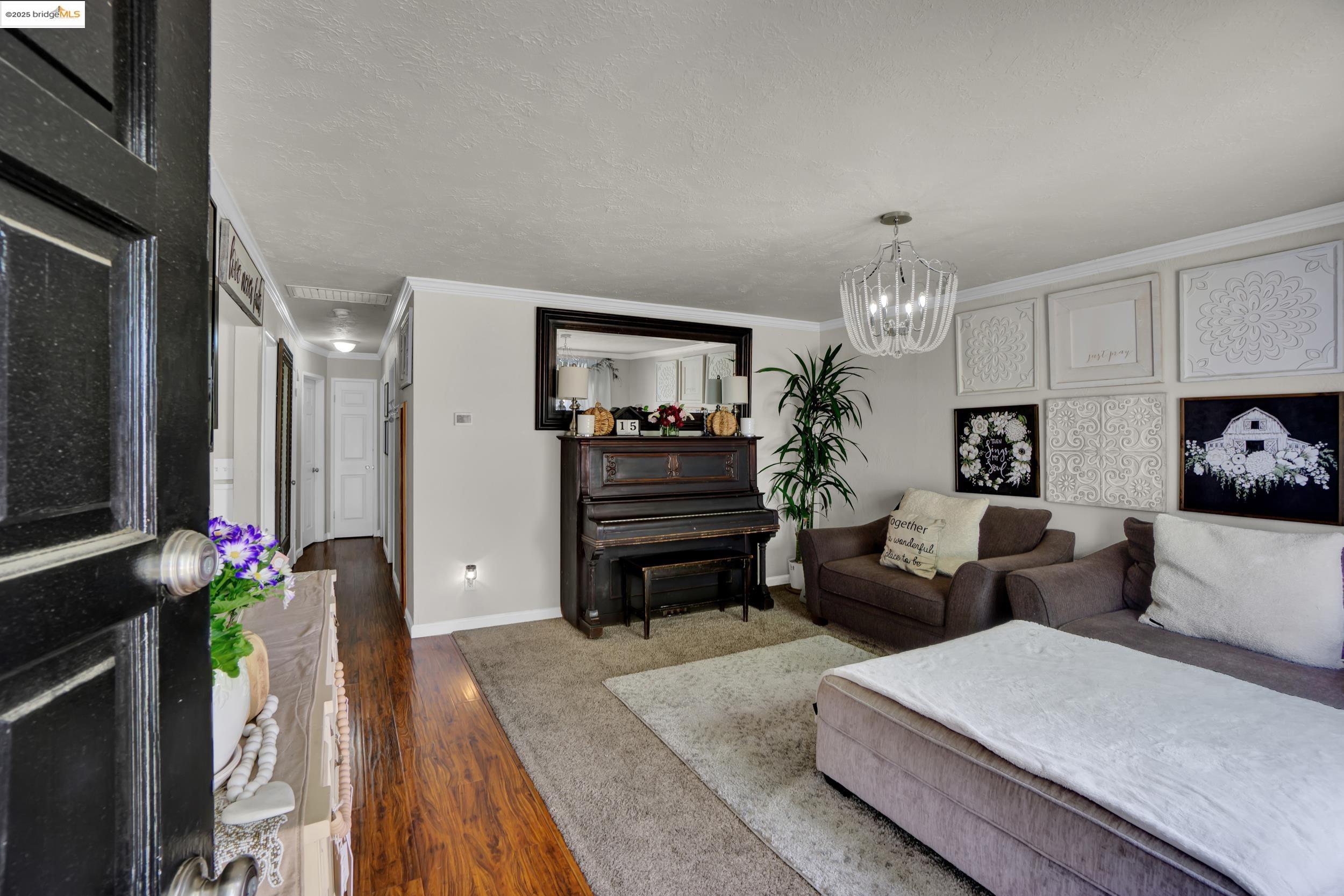 Detail Gallery Image 6 of 45 For 835 Elm Way, Rio Vista,  CA 94571 - 3 Beds | 1/1 Baths