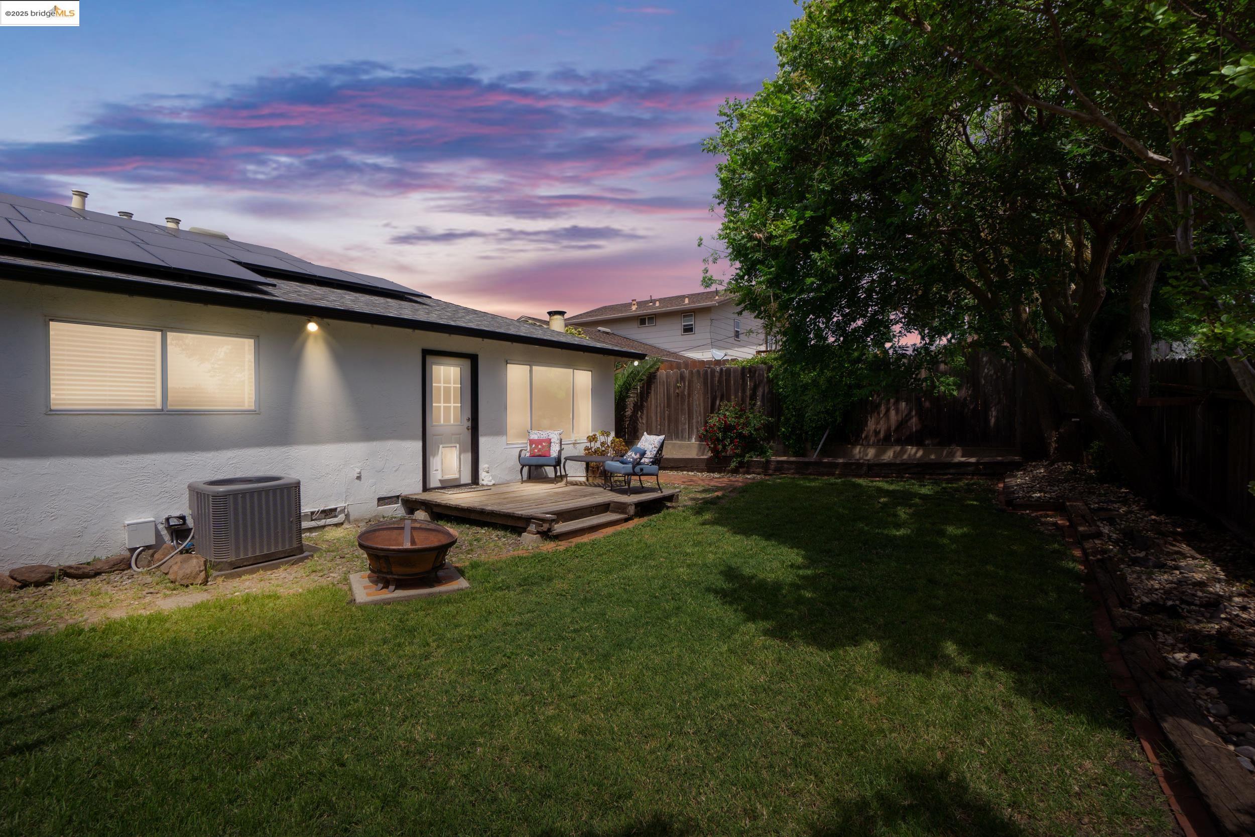 Detail Gallery Image 10 of 45 For 835 Elm Way, Rio Vista,  CA 94571 - 3 Beds | 1/1 Baths