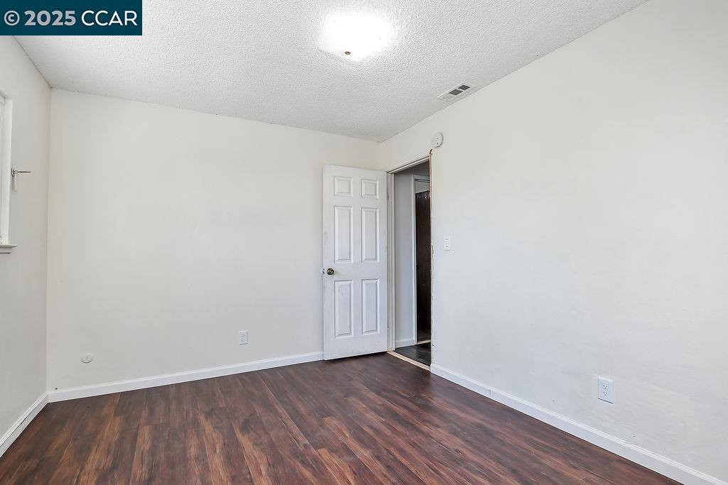 Detail Gallery Image 18 of 28 For 302 Lisa Ct, Stockton,  CA 95210 - 4 Beds | 2 Baths