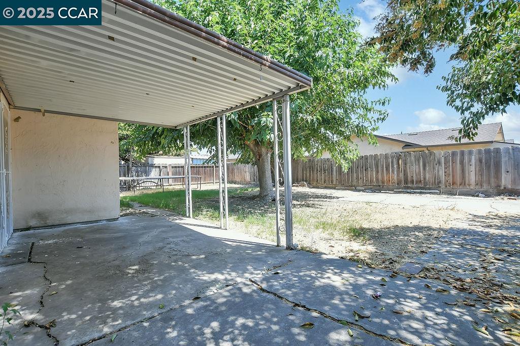 Detail Gallery Image 22 of 28 For 302 Lisa Ct, Stockton,  CA 95210 - 4 Beds | 2 Baths