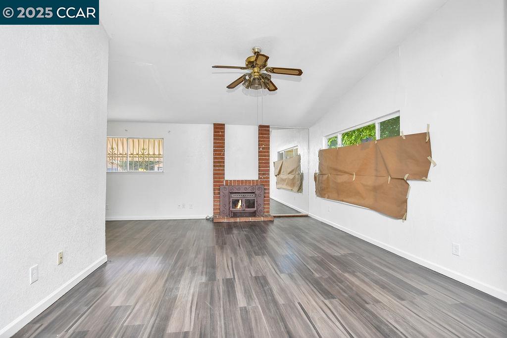 Detail Gallery Image 7 of 28 For 302 Lisa Ct, Stockton,  CA 95210 - 4 Beds | 2 Baths