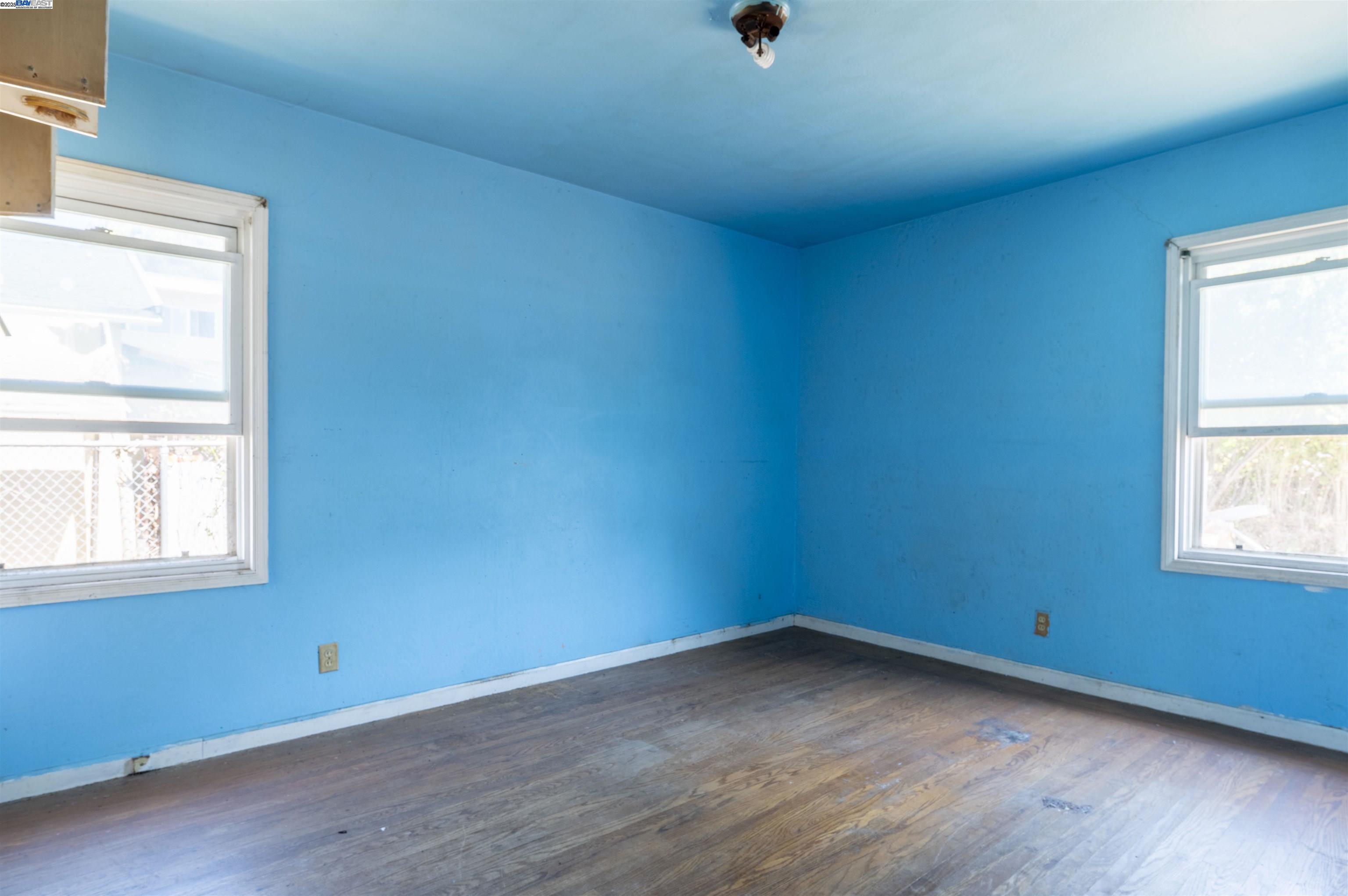 Detail Gallery Image 8 of 16 For 9638 E St, Oakland,  CA 94603 - 2 Beds | 1 Baths
