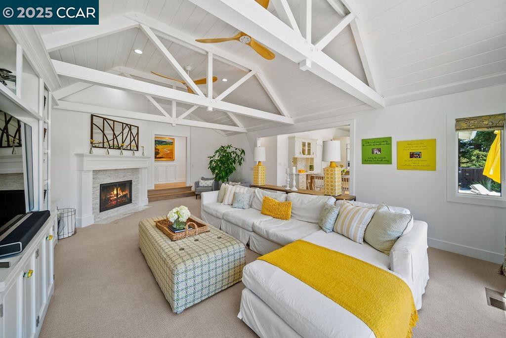 Detail Gallery Image 3 of 60 For 33 Los Arabis Circle, Lafayette,  CA 94549 - 5 Beds | 4/1 Baths