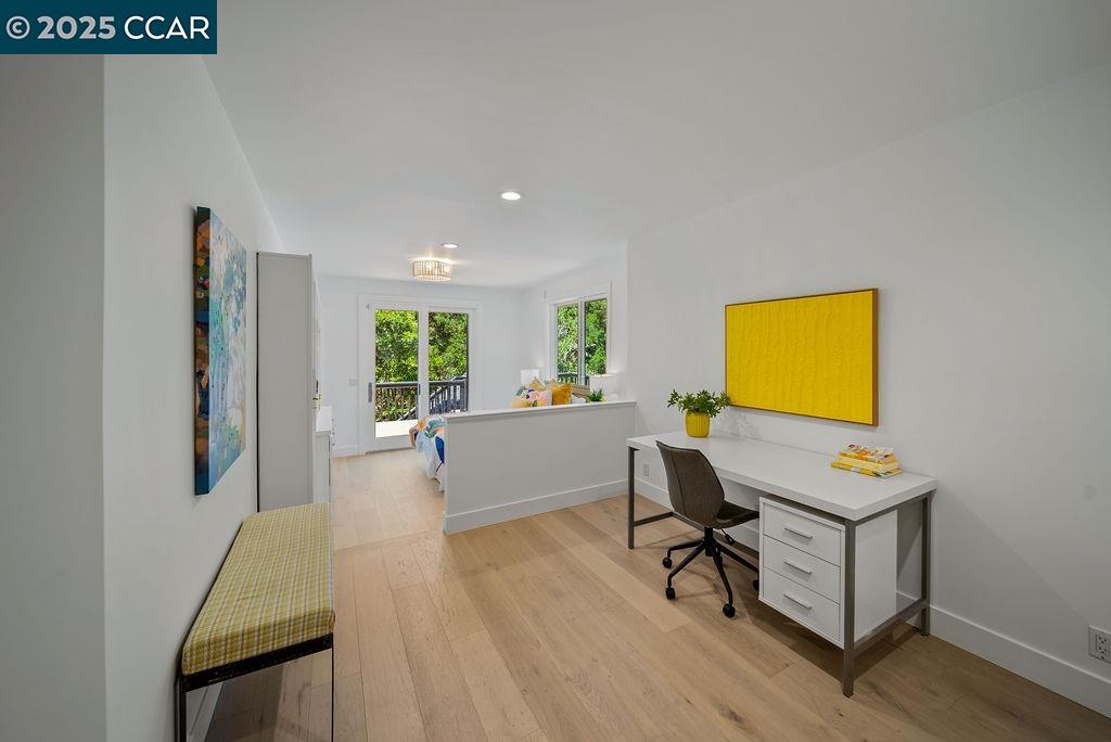 Detail Gallery Image 23 of 60 For 33 Los Arabis Circle, Lafayette,  CA 94549 - 5 Beds | 4/1 Baths