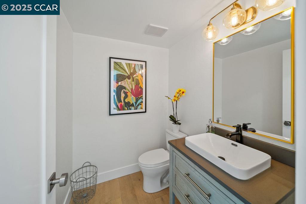 Detail Gallery Image 25 of 60 For 33 Los Arabis Circle, Lafayette,  CA 94549 - 5 Beds | 4/1 Baths