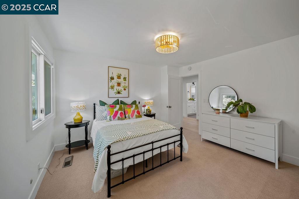 Detail Gallery Image 26 of 60 For 33 Los Arabis Circle, Lafayette,  CA 94549 - 5 Beds | 4/1 Baths