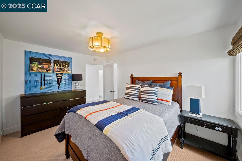 Detail Gallery Image 33 of 60 For 33 Los Arabis Circle, Lafayette,  CA 94549 - 5 Beds | 4/1 Baths