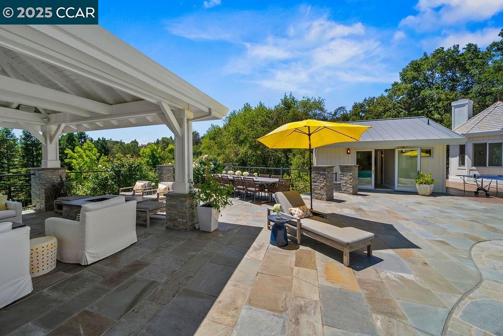 Detail Gallery Image 36 of 60 For 33 Los Arabis Circle, Lafayette,  CA 94549 - 5 Beds | 4/1 Baths