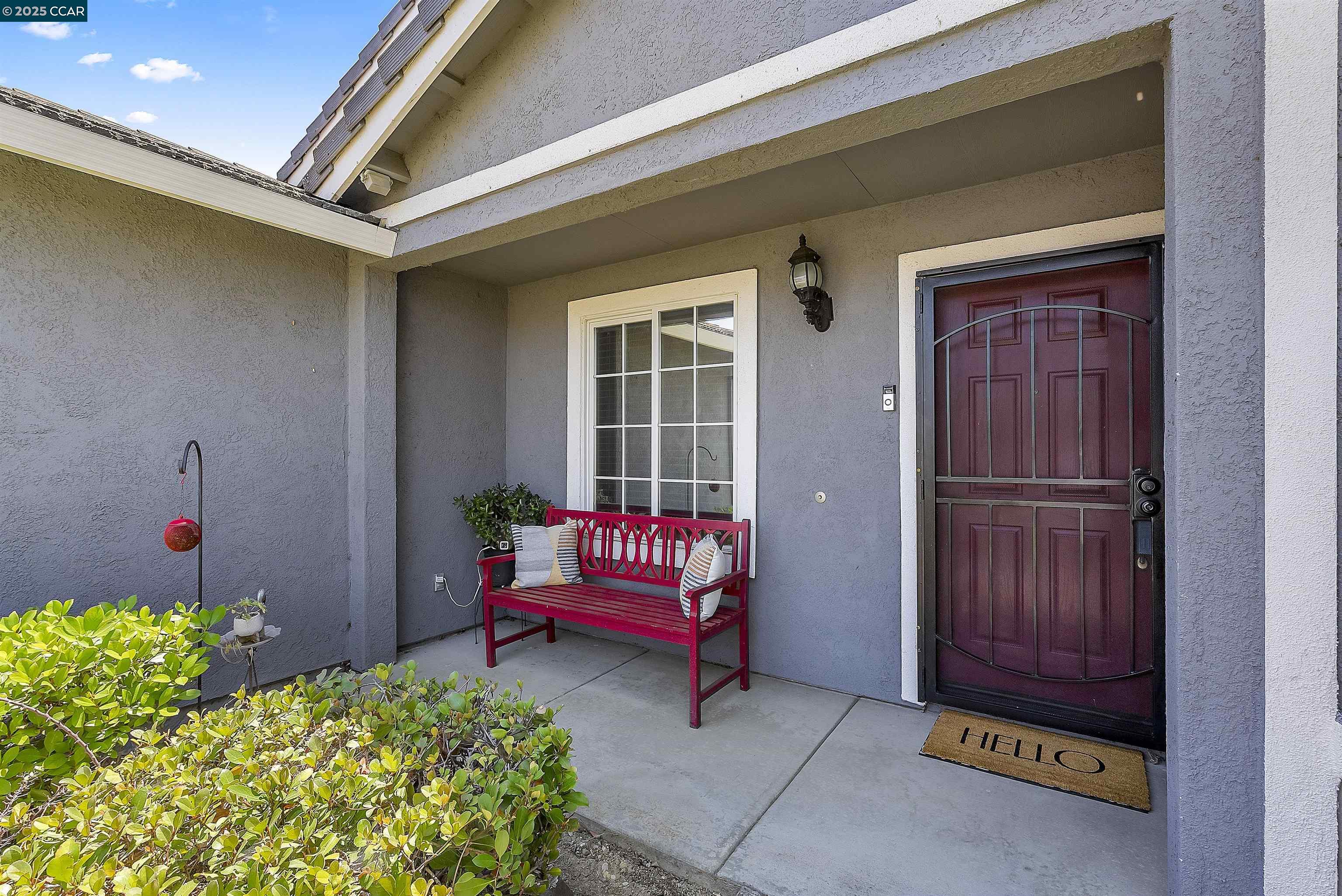 Detail Gallery Image 2 of 55 For 5176 Tehachapi Way, Antioch,  CA 94531 - 3 Beds | 2 Baths