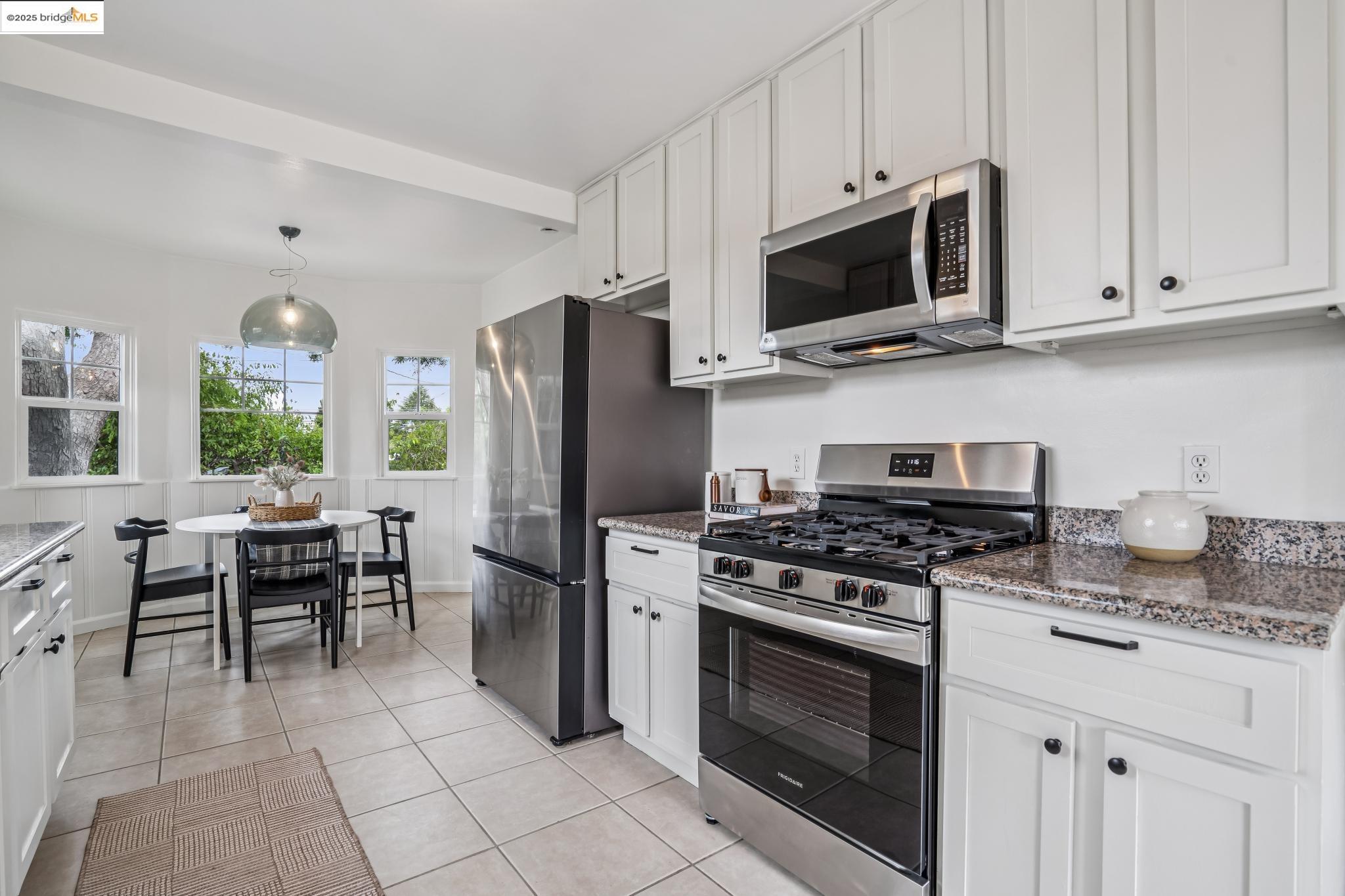 Detail Gallery Image 13 of 30 For 4006 Lincoln Ave, Oakland,  CA 94602 - 2 Beds | 1 Baths