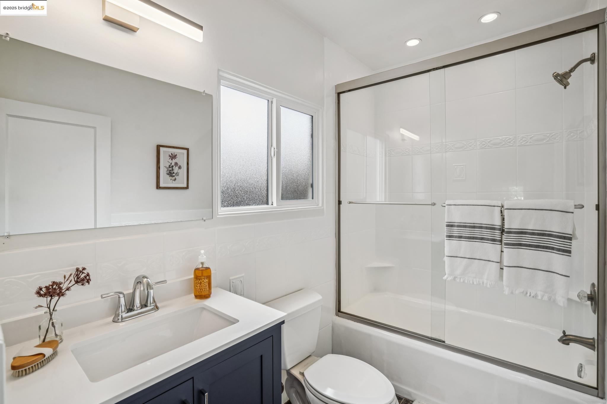 Detail Gallery Image 20 of 30 For 4006 Lincoln Ave, Oakland,  CA 94602 - 2 Beds | 1 Baths