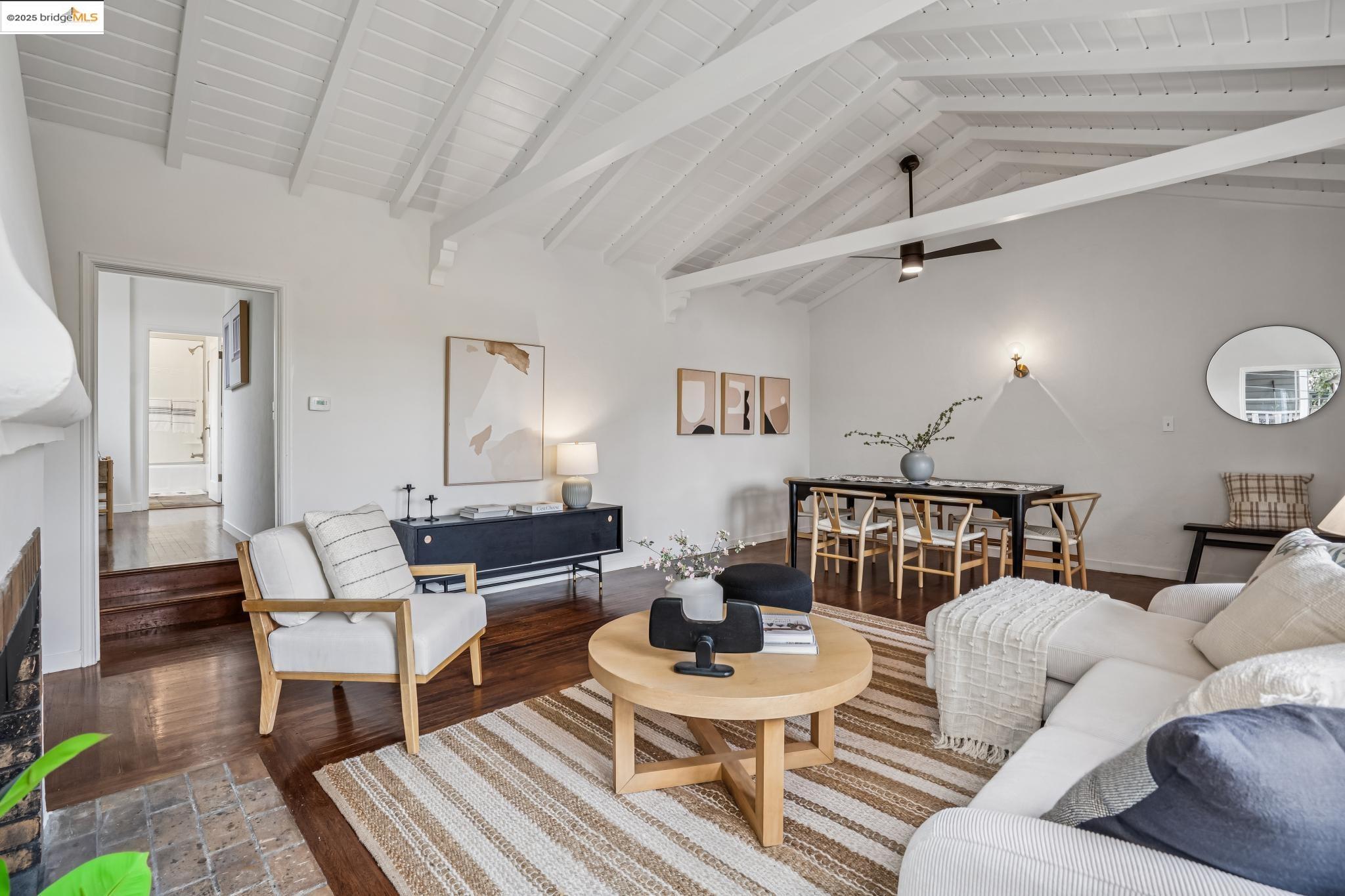 Detail Gallery Image 9 of 30 For 4006 Lincoln Ave, Oakland,  CA 94602 - 2 Beds | 1 Baths