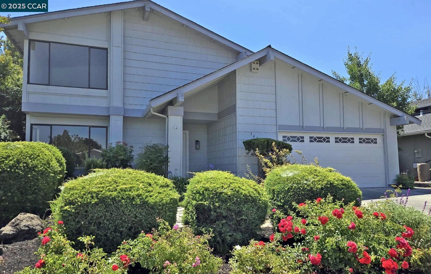 Detail Gallery Image 2 of 35 For 169 Castleton Court, San Ramon,  CA 94583 - 4 Beds | 2/1 Baths
