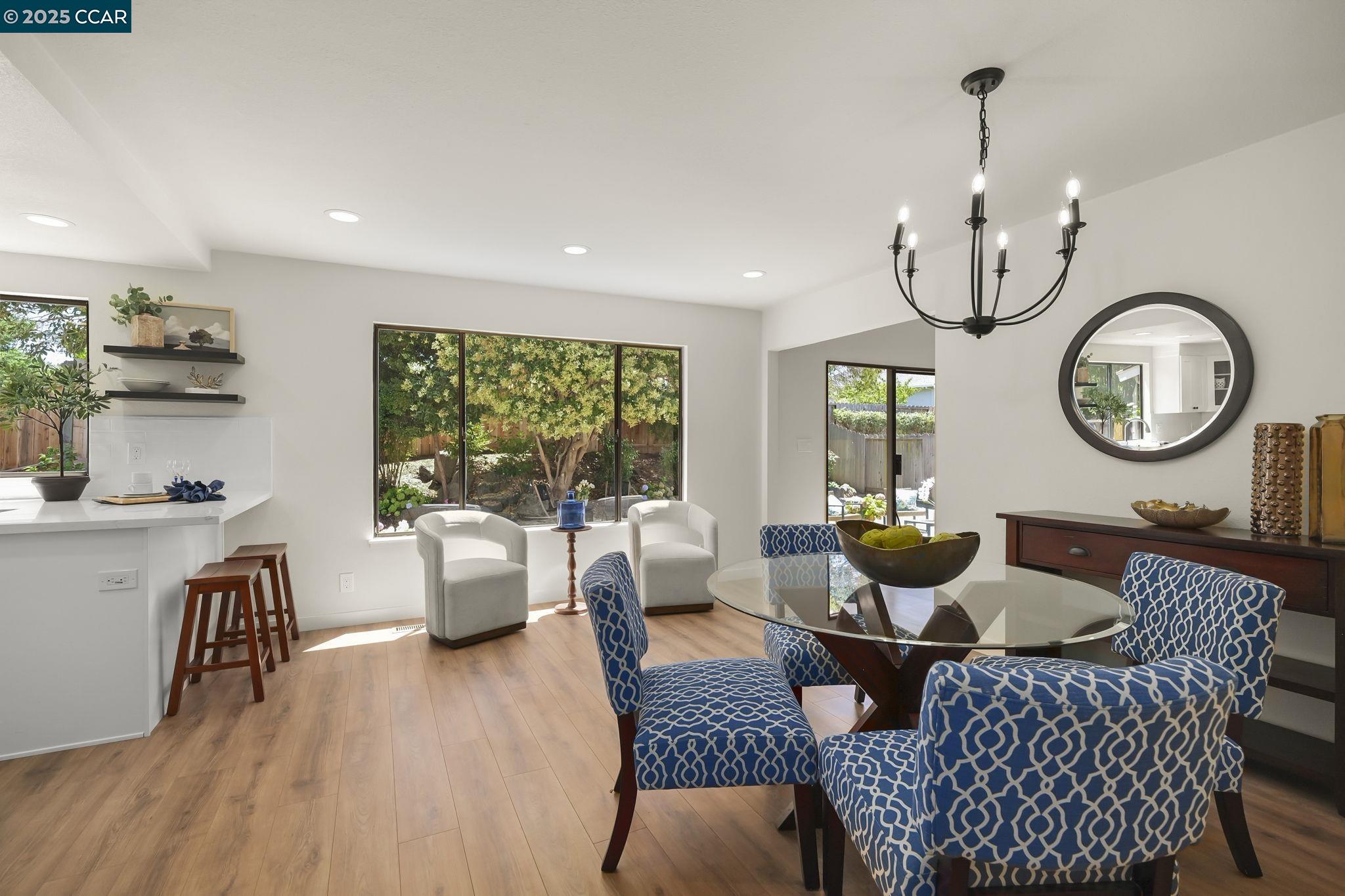 Detail Gallery Image 11 of 35 For 169 Castleton Court, San Ramon,  CA 94583 - 4 Beds | 2/1 Baths