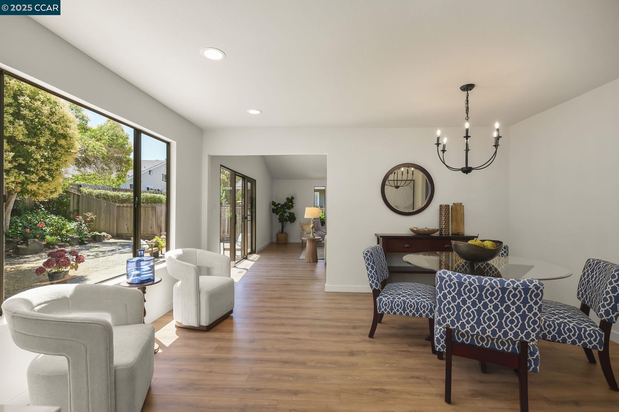 Detail Gallery Image 12 of 35 For 169 Castleton Court, San Ramon,  CA 94583 - 4 Beds | 2/1 Baths