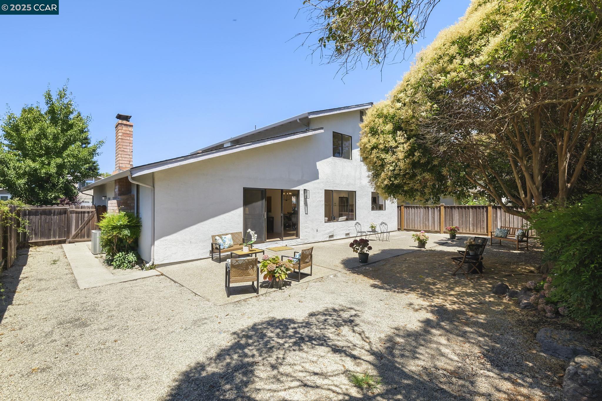 Detail Gallery Image 30 of 35 For 169 Castleton Court, San Ramon,  CA 94583 - 4 Beds | 2/1 Baths